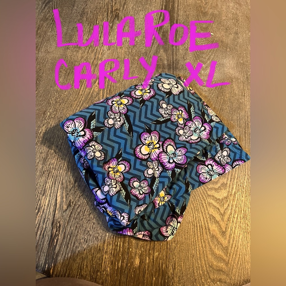 LulaRoe Carly size 18